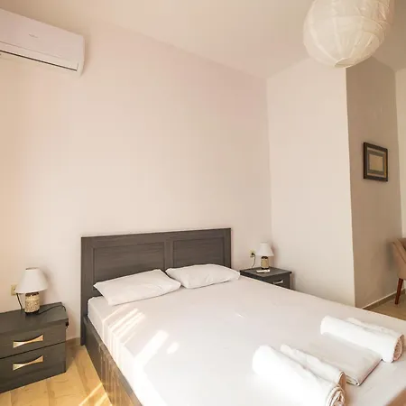 Andronikos Apartamento *