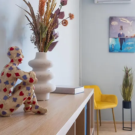 Апартаменты Andronikos *